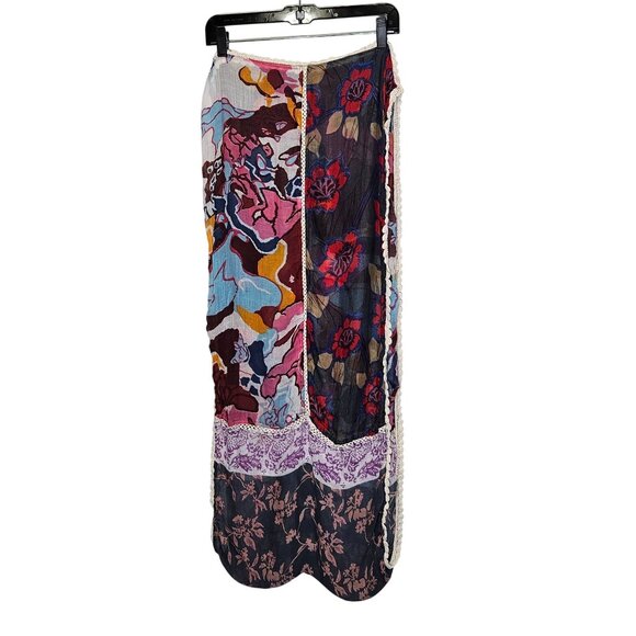 Vismaya Floral Patchwork Infinity Scarf With Lace Trim 76" Multicolor‎ Modal - Picture 2 of 7